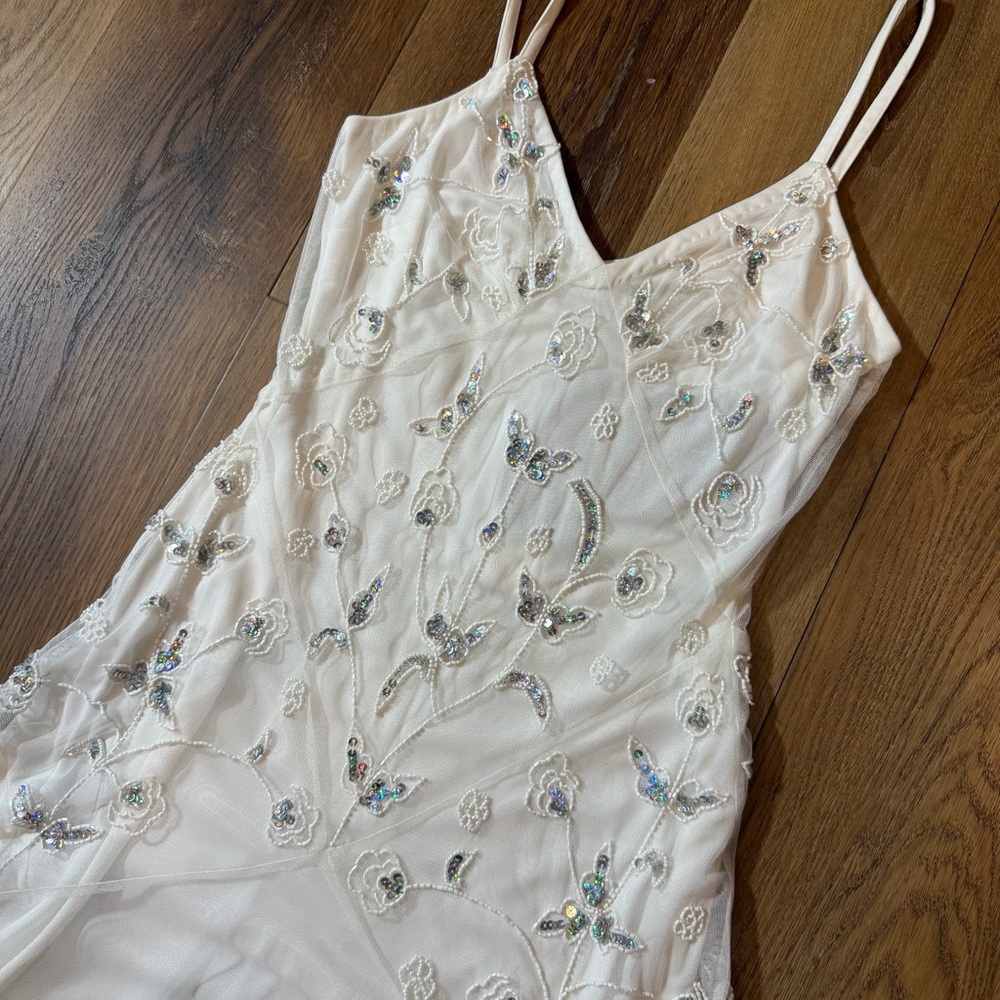 Embellished White Sequin Floral Camisole - Picture 10 of 16